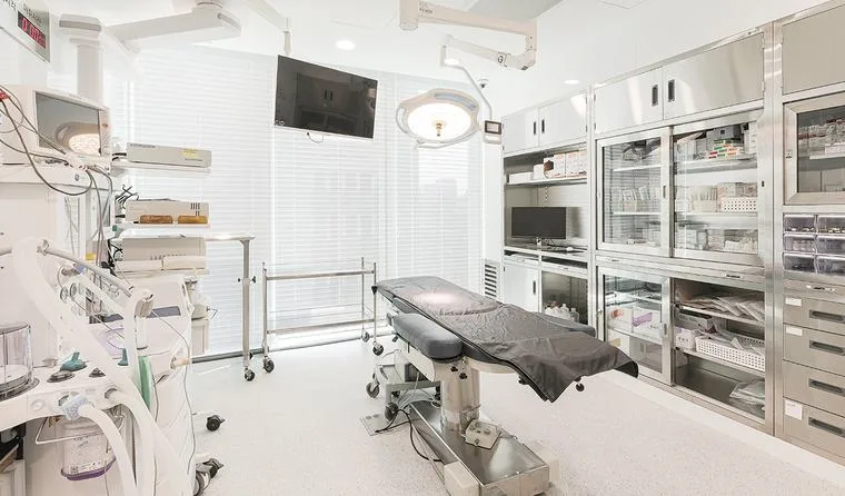 Operating room and endoscopic equipment